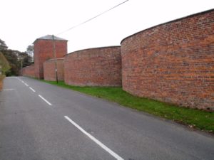 Hopton Hall crinkle crankle wall