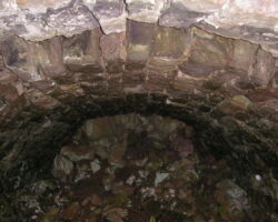 inside the limekiln @
SK205573 Minninglow brick kiln