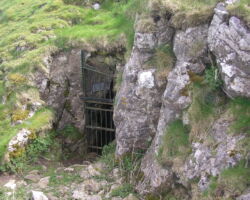 fox hole cave Earl Sterndale