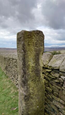Moscar Lodge guide stoop